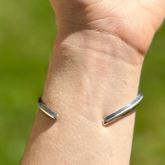 Fred Harvey Era Mother of Pearl Sterling Silver Cuff🤍 - Picture 8 of 8